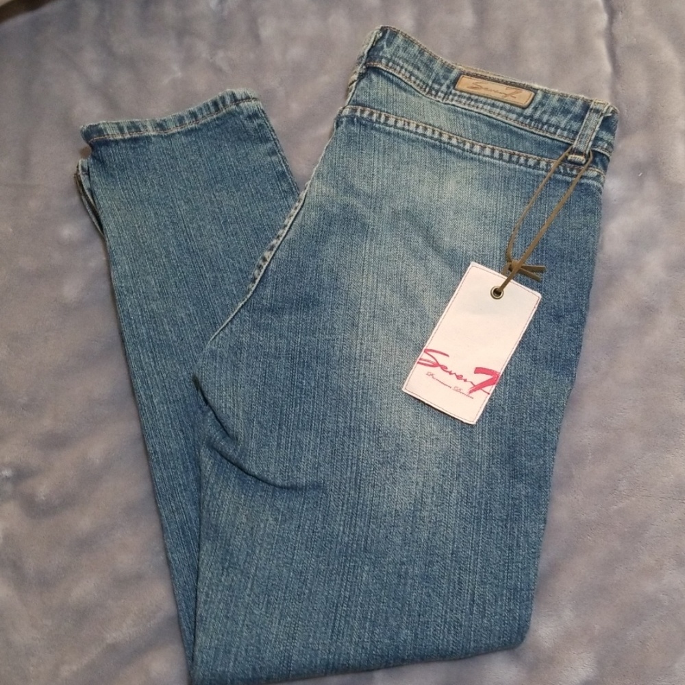 Seven Pegged Leg Jean